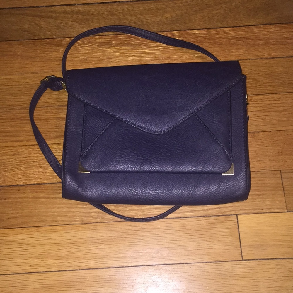 Crossbody purse